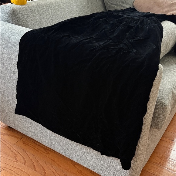 Black Velvet Gothic Maxi Dress - Picture 8 of 13